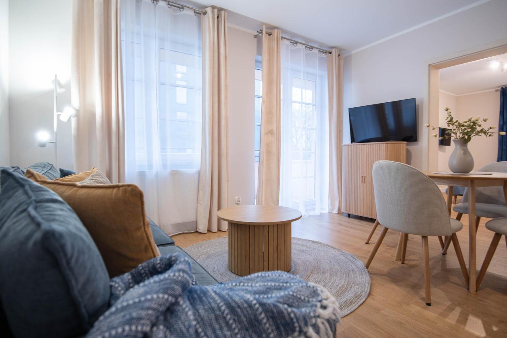 Świnoujście Apartamenty Na Wyspie - Villa Park - Parking מראה חיצוני תמונה