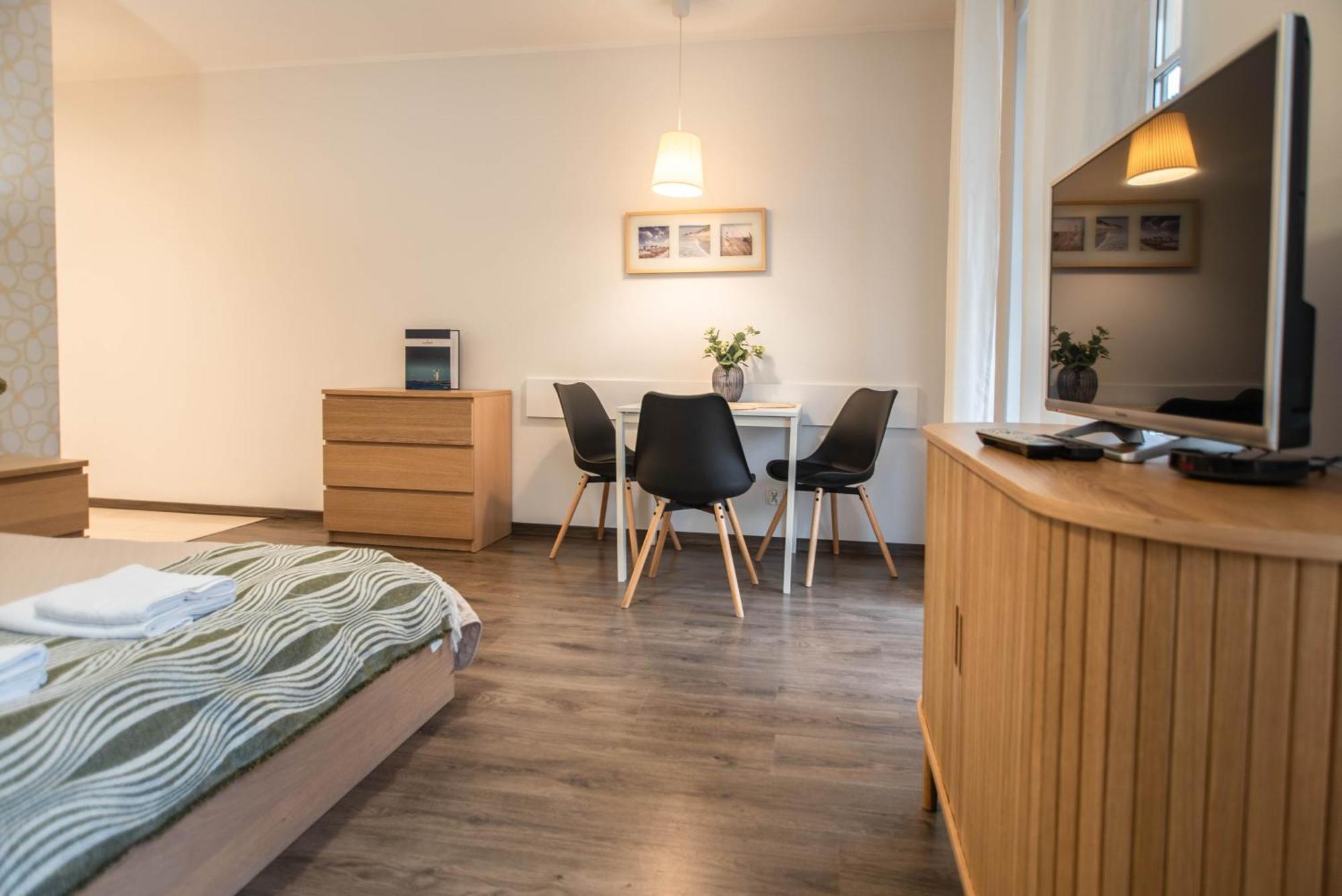 Świnoujście Apartamenty Na Wyspie - Villa Park - Parking מראה חיצוני תמונה
